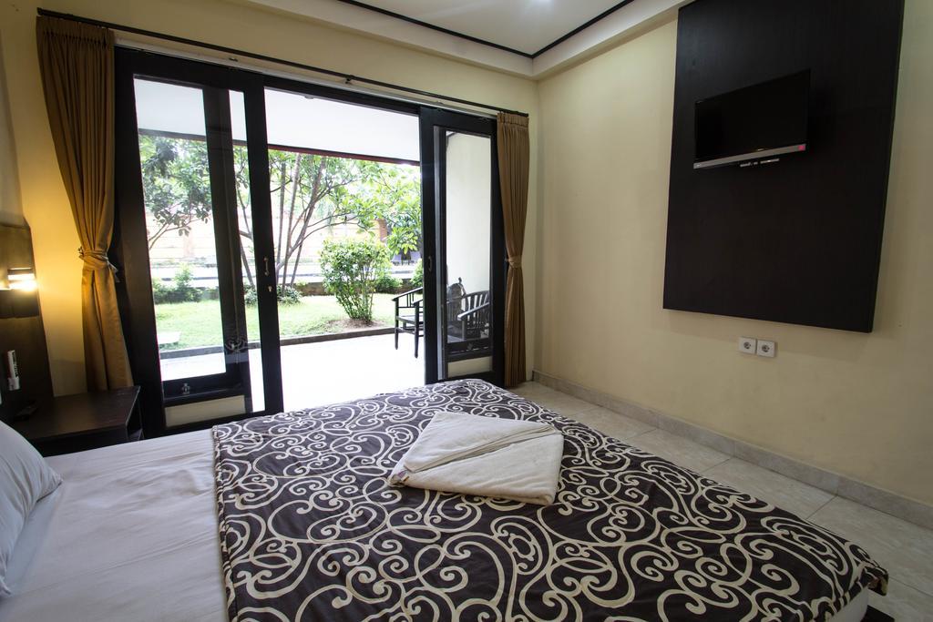 Beneyasa Beach Inn I Kuta  Exterior photo